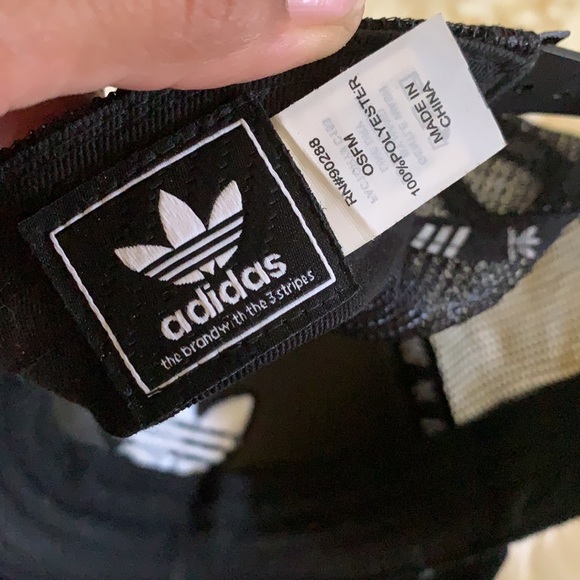 Adidas hat - Picture 4 of 5